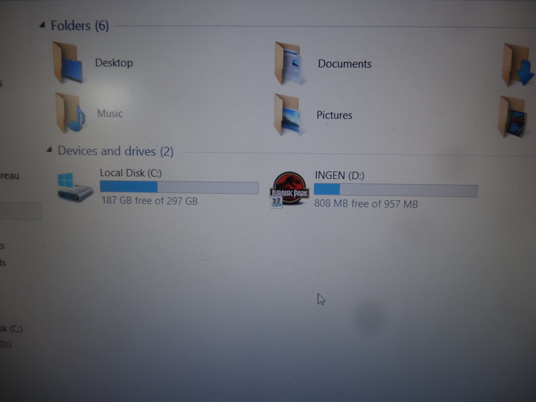 it shows the JP logo when put into an SD card reader
